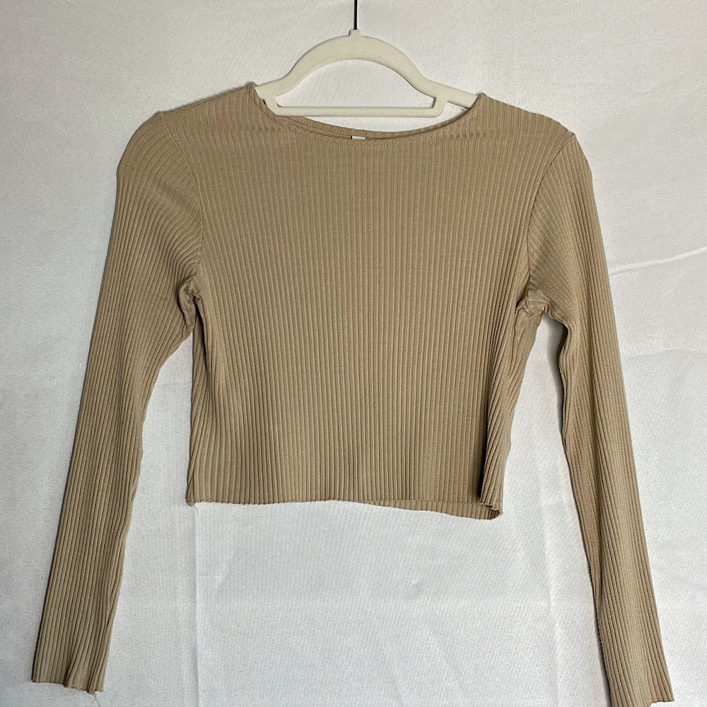 Cropped Long Sleeve Top